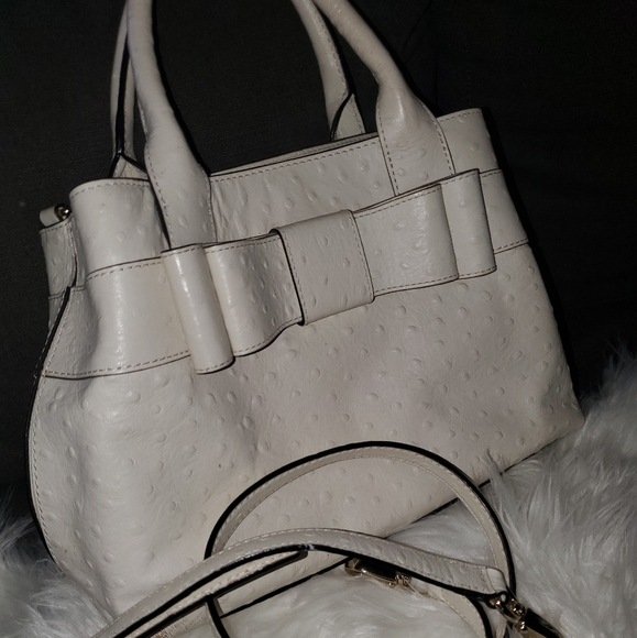 Beautiful textured Kate Spade purse - Picture 1 of 4